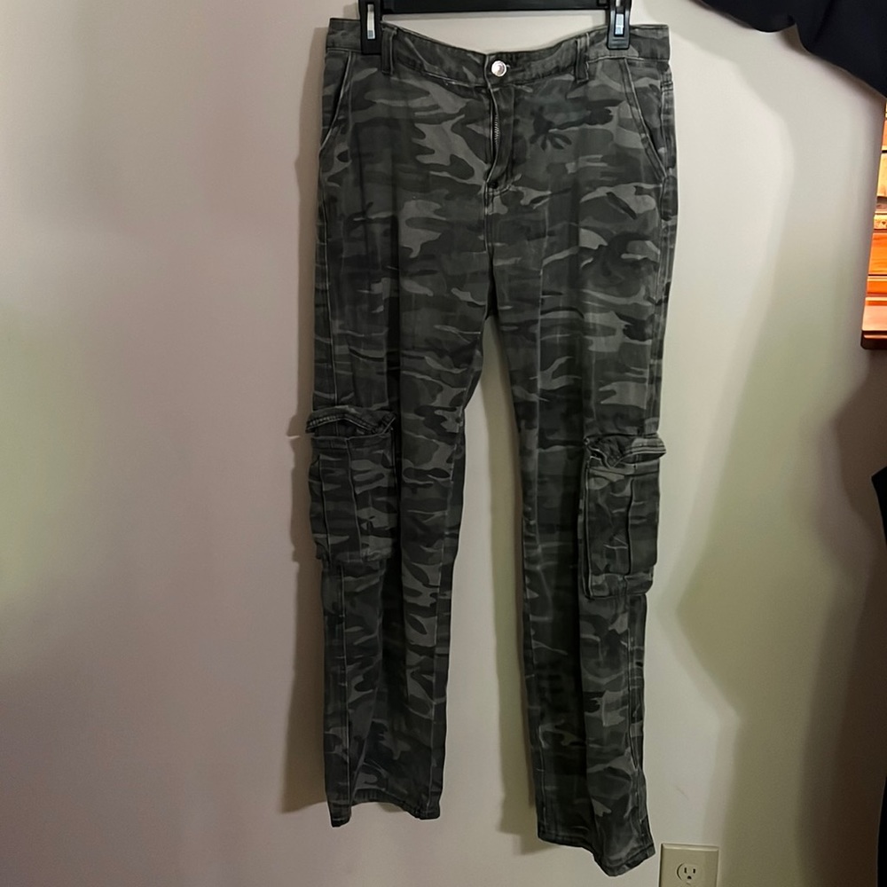 Camo cargo pants from Shein size L 8-10